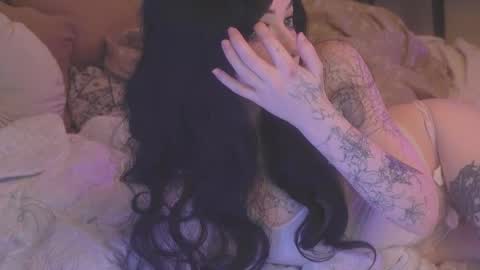 Alyson online show from November 17, 10:54 pm