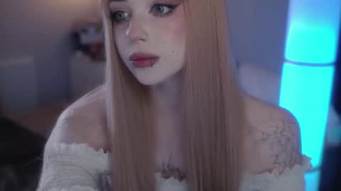 Alyson online show from February 25, 11:21 am