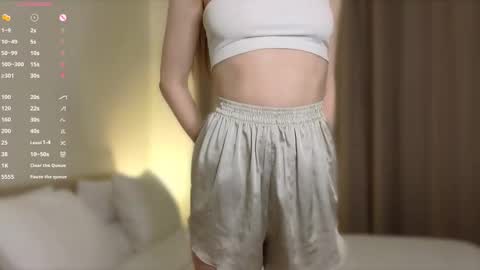 Snapshot of exclusive_model_ chatting on February 15, 5:17 pm Angel online show from February 15, 5:17 pm