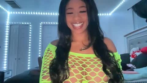 Mariah online show from January 26, 7:42 am