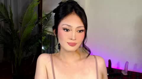 Candy  online show from December 27, 11:28 am