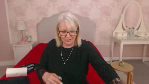 Alana online show from May 6, 10:25 pm