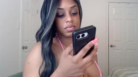 exstacybanks online show from November 13, 1:37 am