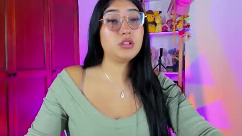 Emily online show from November 25, 9:37 pm