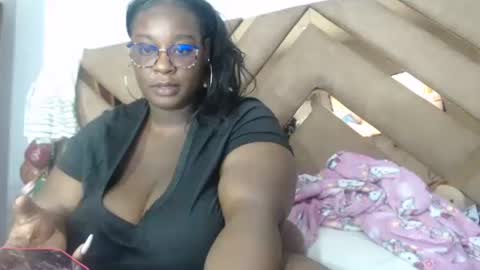 eyshaexotii online show from May 6, 2:15 am