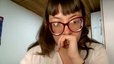Snapshot of ezlngirl chatting on January 17, 1:03 pm Aimee online show from January 17, 1:03 pm