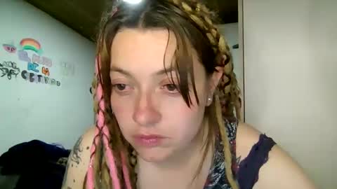 Snapshot of ezlngirl chatting on September 12, 1:06 am Aimee online show from September 12, 1:06 am