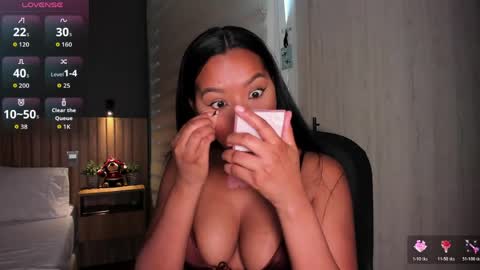 Thianna online show from March 28, 7:02 pm