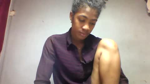 faiqua95 online show from May 4, 6:50 am