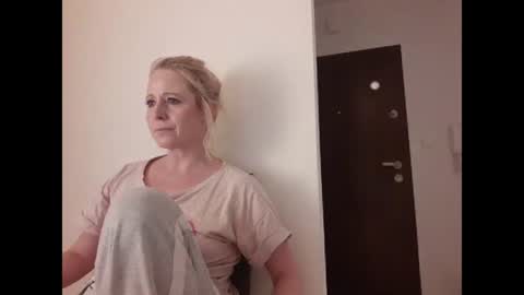 Fairy NightMary online show from January 18, 2:30 am