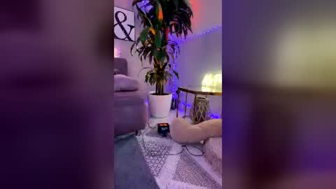 fairyxbella online show from July 27, 8:00 am