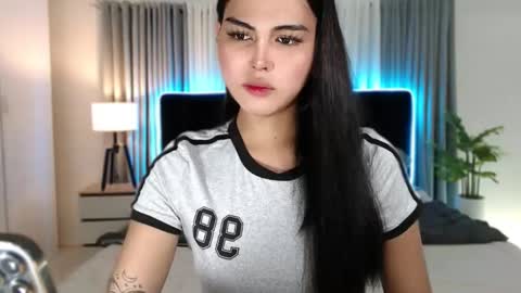 Belly Conklin online show from October 17, 1:14 pm