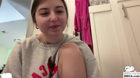 Ella online show from September 19, 10:20 pm