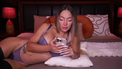 Carmina online show from April 17, 10:12 pm