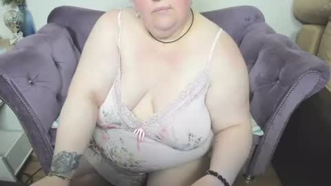 fashiona online show from June 11, 1:05 am