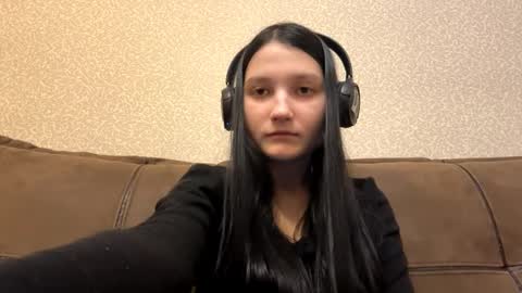 Aurora 18yo online show from January 7, 9:56 am