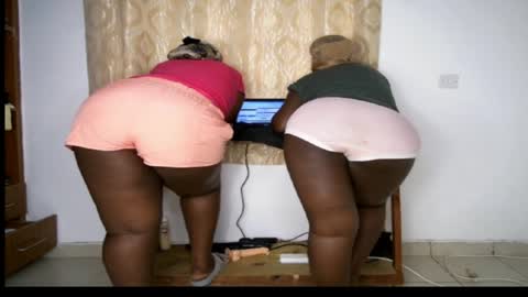 favgal online show from May 24, 5:17 am