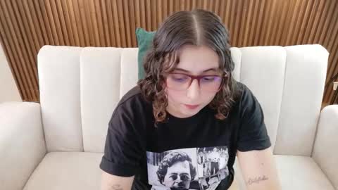 Feelena online show from February 6, 6:55 pm