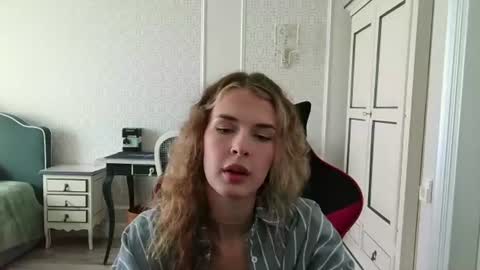 Zoe online show from July 27, 12:57 pm