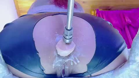 stefannia online show from July 10, 11:59 pm