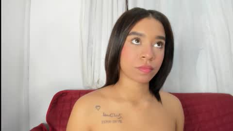Snapshot of fernanda_brown01 chatting on October 20, 1:25 pm Fernanda online show from October 20, 1:25 pm