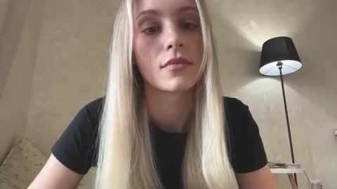 Lisa online show from September 18, 6:56 am