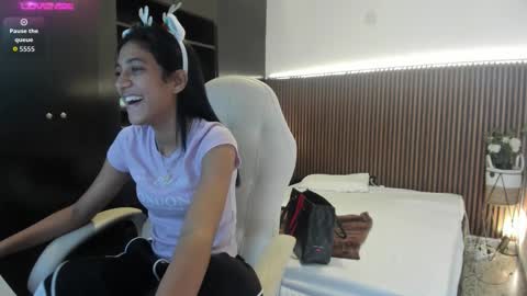 Freyja  online show from December 4, 6:08 pm