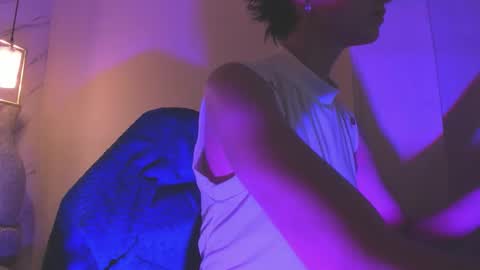   online show from March 10, 12:09 pm