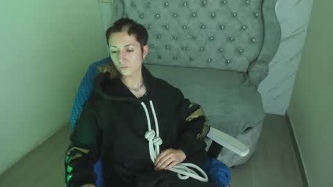   online show from February 7, 7:29 pm