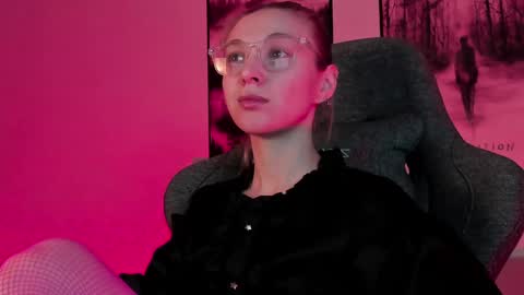 Snapshot of filipinaadams chatting on March 7, 2:15 am cap  online show from March 7, 2:15 am