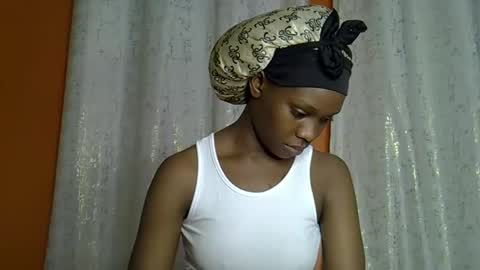 fine_queen12 online show from April 5, 12:48 pm