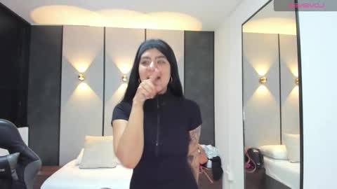 F I O R E L L A  online show from October 22, 7:08 pm