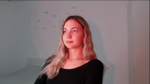 fireflies_fly_ online show from July 20, 7:47 pm