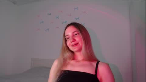 fireflies_fly_ online show from July 25, 8:27 pm