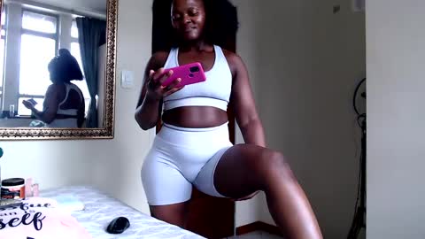 fitblair66_ online show from March 11, 1:23 pm