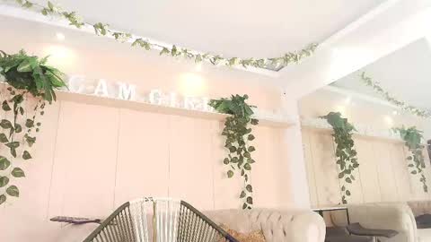 Flavia online show from September 24, 7:35 pm