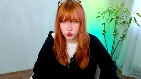 fleur_fox online show from May 27, 9:17 am