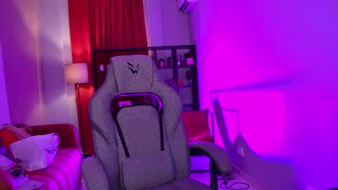 Flexyfoxy online show from June 10, 4:27 pm