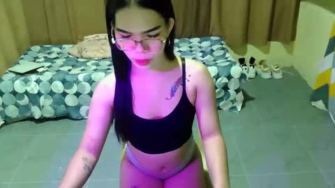 Kendall online show from November 30, 6:17 am