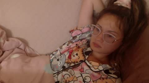 say meow and send tip  online show from June 3, 8:36 pm