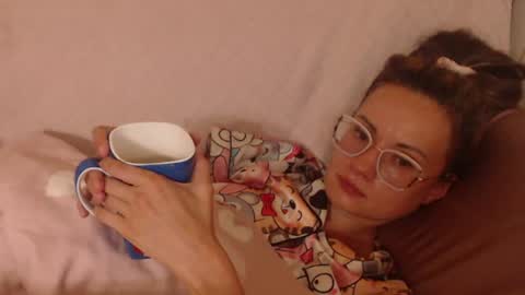 say meow and send tip  online show from July 24, 10:28 pm