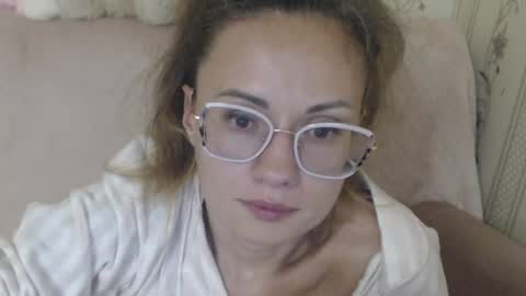 say meow and send tip  online show from July 18, 6:32 pm