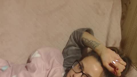 say meow and send tip  online show from November 19, 9:15 pm