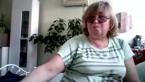 Flowerlower online show from February 17, 12:38 pm