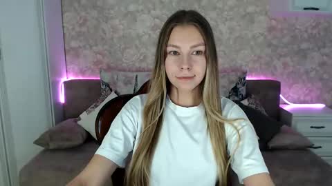 Molli  Ready for any play with you. COLLECTING DONATIONS FOR A WEDDING online show from December 19, 11:46 am