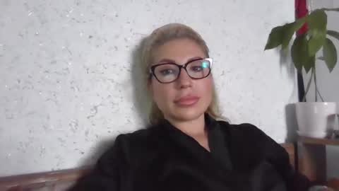fox_red_lady7 online show from May 14, 8:53 am