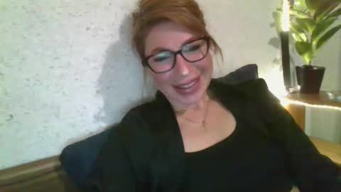 fox_red_lady7 online show from February 27, 6:31 pm