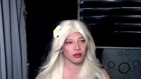 KITTY online show from November 11, 1:12 am