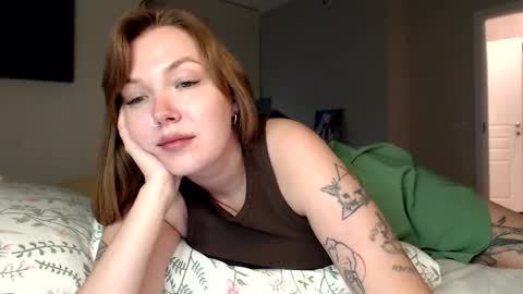 Snapshot of foxxycindy chatting on October 6, 7:40 pm Cindy online show from October 6, 7:40 pm