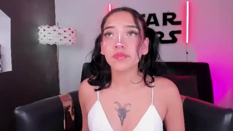 Miss Hannah online show from July 16, 11:04 am